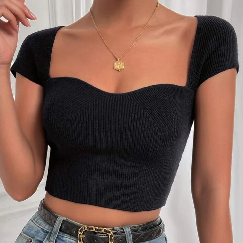 SHEIN BLACK KNIT CROP TOP (NEW)